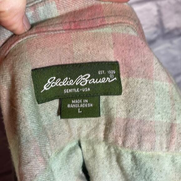 Reworked/upcycled flannel shirt - Picture 5 of 9